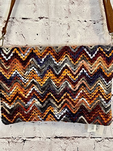 Knitted Yarn Embroidered Purse Beautiful - Picture 4 of 9
