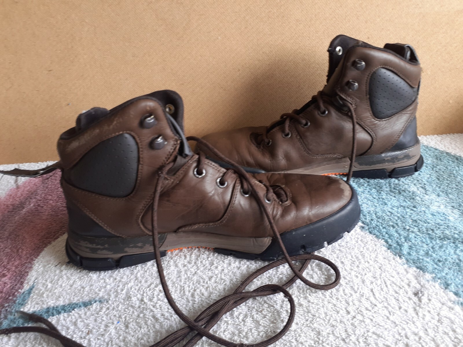 wheat nike acg boots