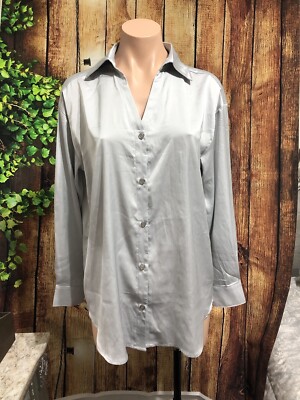 NWT! Soteer Shiny Button Blouse Size Small E-9