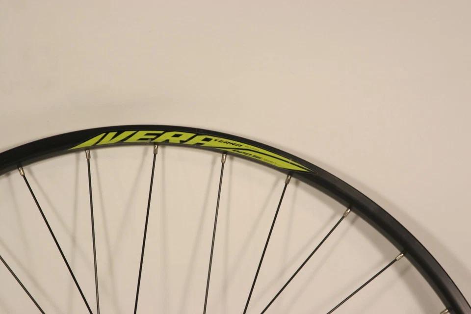 Oval Vera Terra 700c DPD16 Disc Front Wheel 6 Bolt 15mm TA 32h F87 - Image 2 of 3