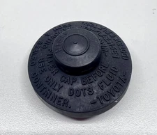 TOYOTA GENUINE BRAKE MASTER CYLINDER FLUID RESERVOIR CAP / OEM 47230-12040
