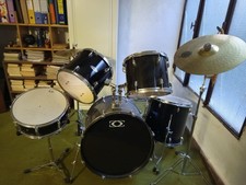 Batteria acustica completa – ideale per iniziare / sala prove