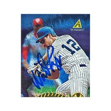 Wade Boggs Yankees 1995 Pinnacle #47 Museum Collection Autographed Trading Card
