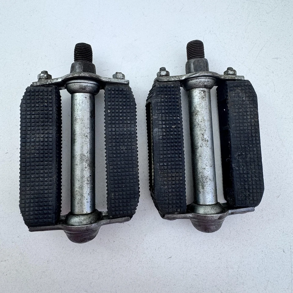 Pedales de bicicleta de goma bloque vintage 1/2" reflectores plataforma de metal negro retro A43 Foto 2 de 4