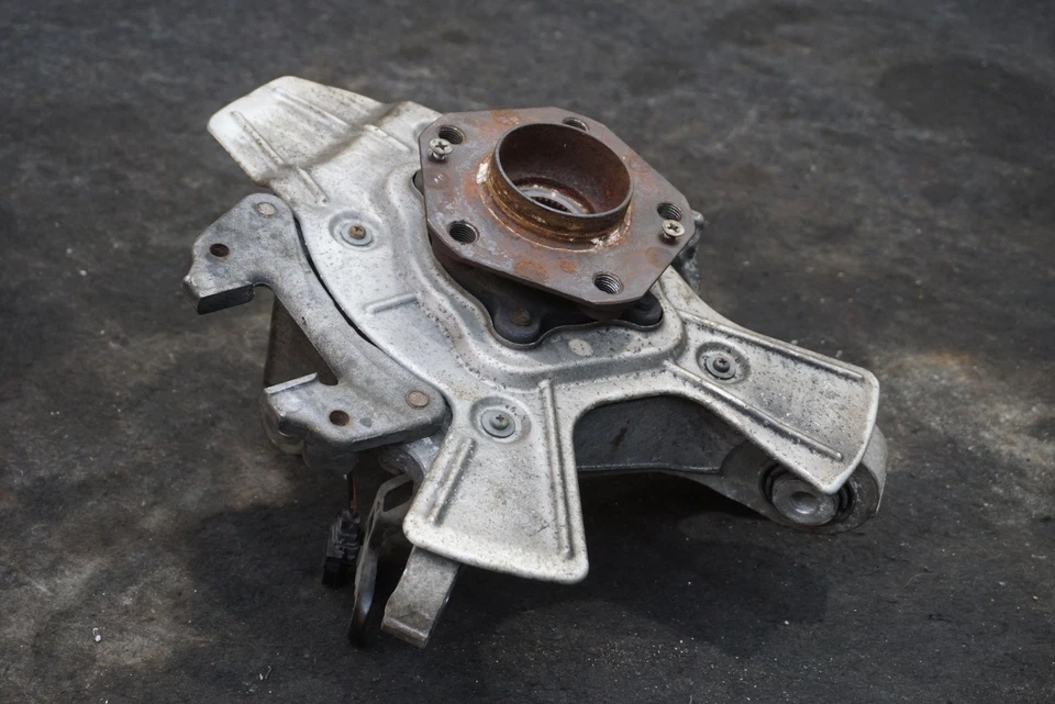 Ступица подшипника колеса заднего правого шпинделя костяшки от оригинального производителя 52210T6na02 Acura NSX 17-20 - Изображение 3 из 4