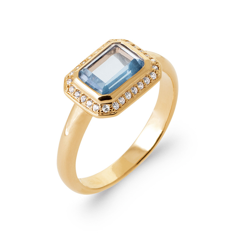 Bague topaze bleue rectangle en plaqué or 18k, l'éclat intemporel du zirconium ciselé