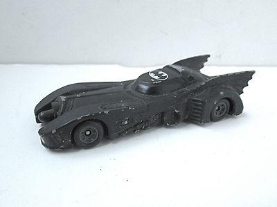 Ertl 1992 Batmobile die case metal toy 