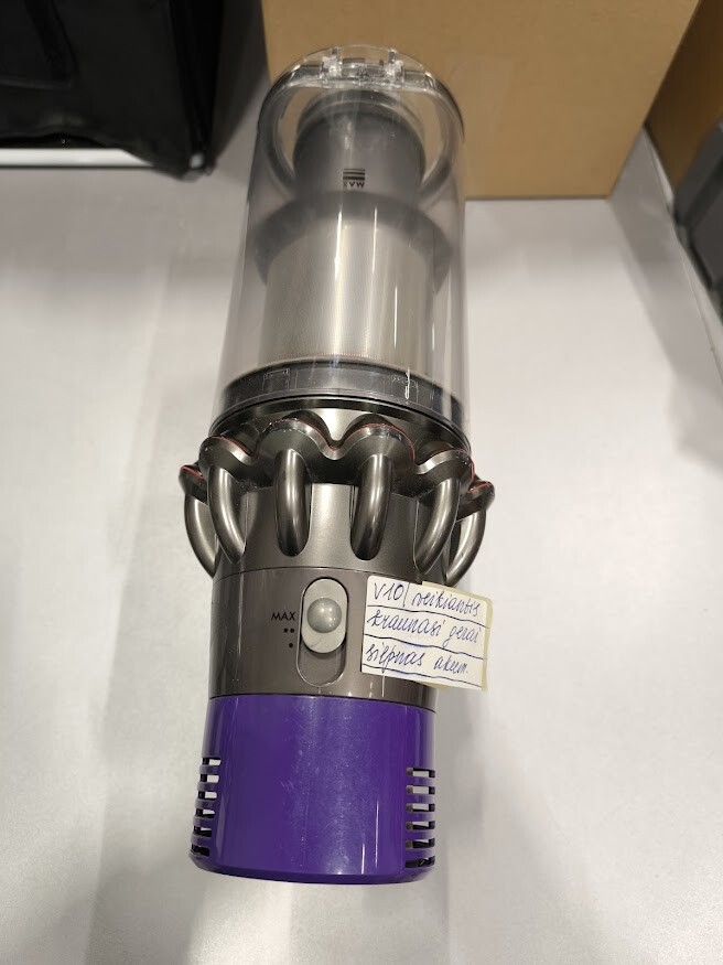 Dyson V10 Vacuum Used Weak Battery No Accessories