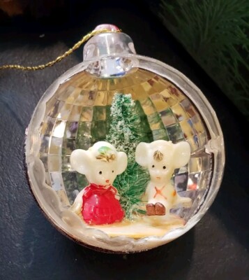 Vtg 3D Diorama Indent CHRISTMAS ORNAMENT  3'' Mice Mouse Scene Bottle Brush Tree 