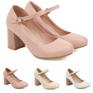 round toe block heel