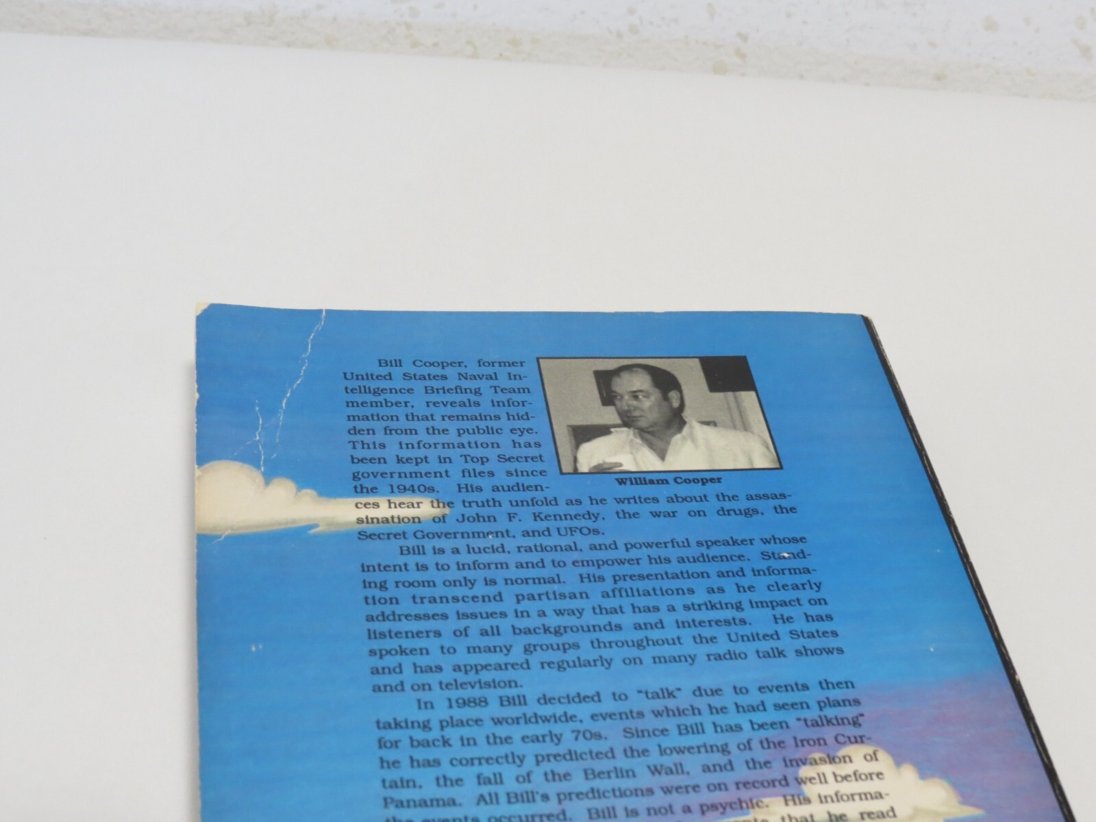 Behold A Pale Horse William Cooper 1991 PB Signed 2x Inscribed