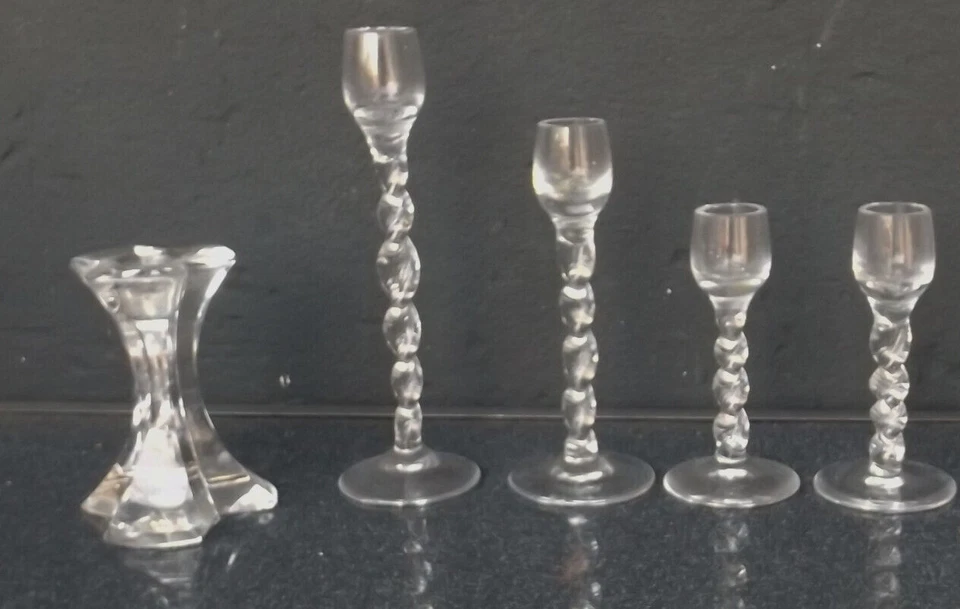 5 Candelabros De Vidrio Vintage De Diferentes Alturas - Imagen 3 de 3