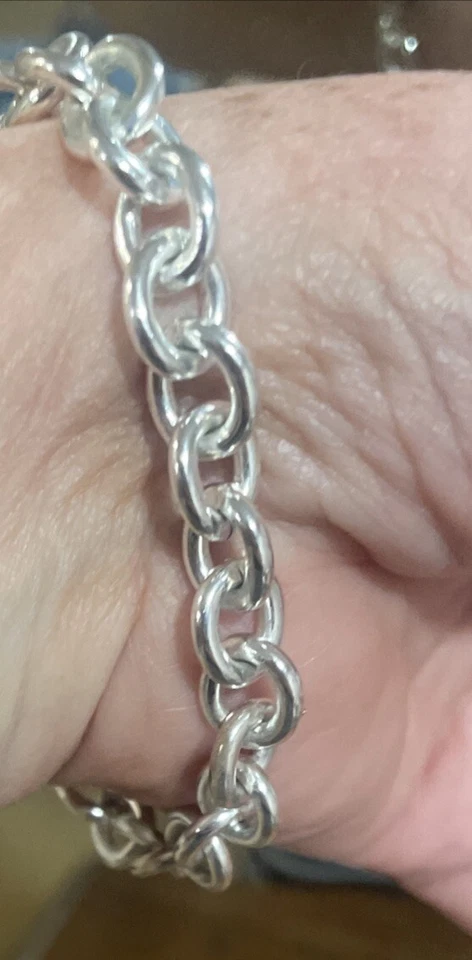 Beautiful QVC Silver Tone Chain 7.5” Bracelet - Image 2 of 2