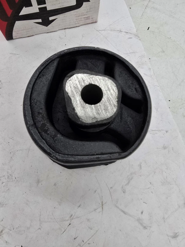 Anclaje de montaje de motor 2980 trasero para 1995-2000 Stratus 1996-1997 Plymouth Breeze Foto 2 de 4