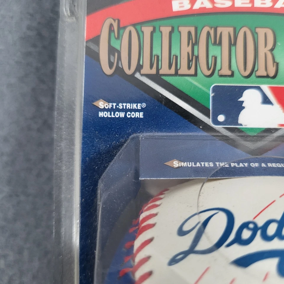 Los Angeles Dodgers Franklin Baseball Collector Series Soft Strike 2710 Syntex - Image 3 of 4