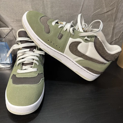 Nike Attack Size 10.5 Olive Green Ironstone Sail FN0648 300 Brand New In Box NIB