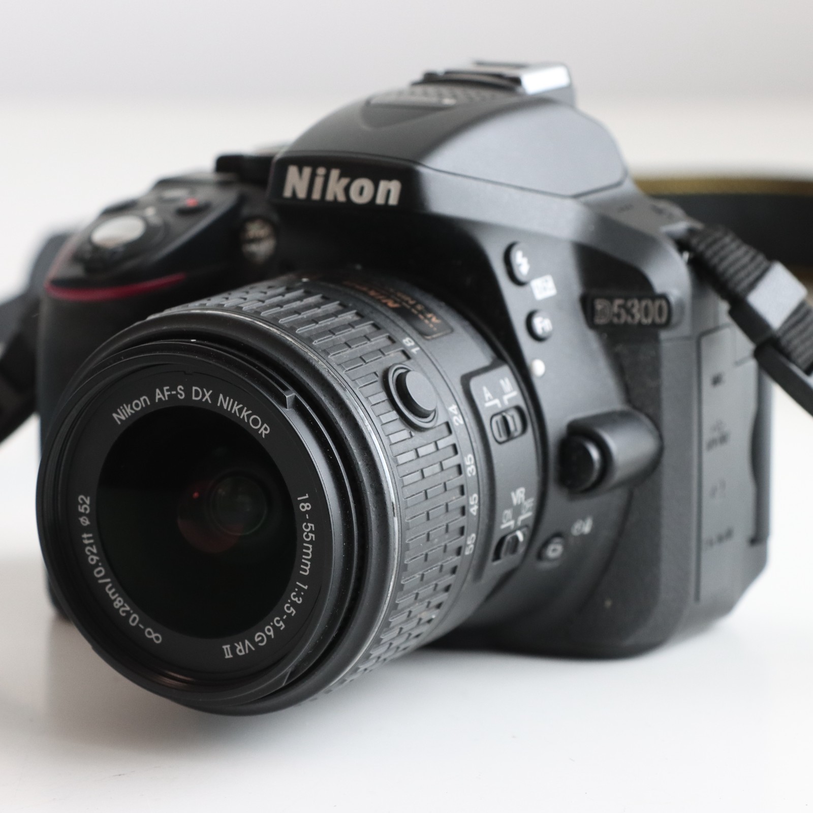 Nikon D5300 24.2MP Digital SLR Camera w/ 18-55mm VR II Lens, UK, EXC, Warranty!