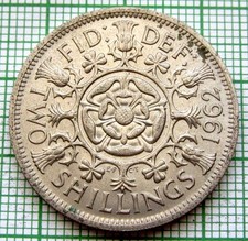 Great Britain Elizabeth II 1962 2 SHILLINGS, Central Tudor rose UNC minor stains