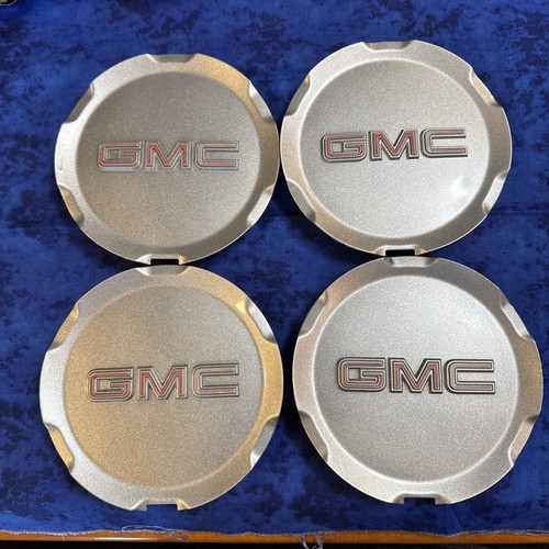 SET OF 4 , 2010 - 2015 GENUINE GMC Terrain Center Caps P/N 9597973 Silver OEM