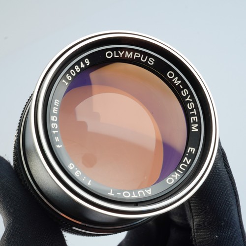 EXCELLENT OLYMPUS OM-SYSTEM E.ZUIKO 135mm F/3.5 Prime Lens - Picture 4 of 21