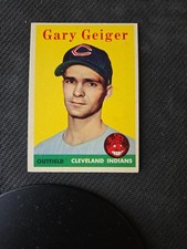 1958 Topps Baseball Card #462 Gary Geiger - Vintage Baseball Card VG+