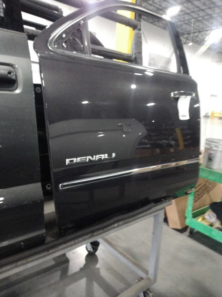 Conjunto de puerta delantera izquierda usado se adapta a: GMC Yukon XL 1500 2017 grado delantero izquierdo Foto 3 de 4