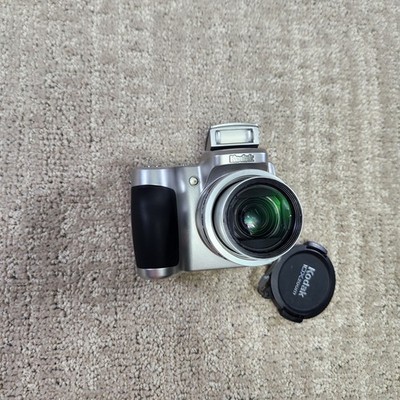 Kodak EasyShare Z710 Digital Camera 7.1MP 10x Optical Zoom Silver Schneider Lens