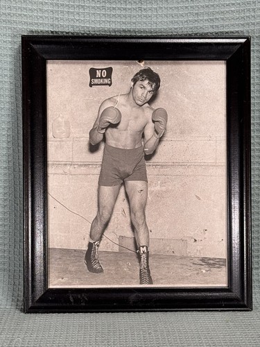 RARE Cheers TV Show Boxer Framed Image Screen Used Prop From Bar Wall - Picture 3 of 14