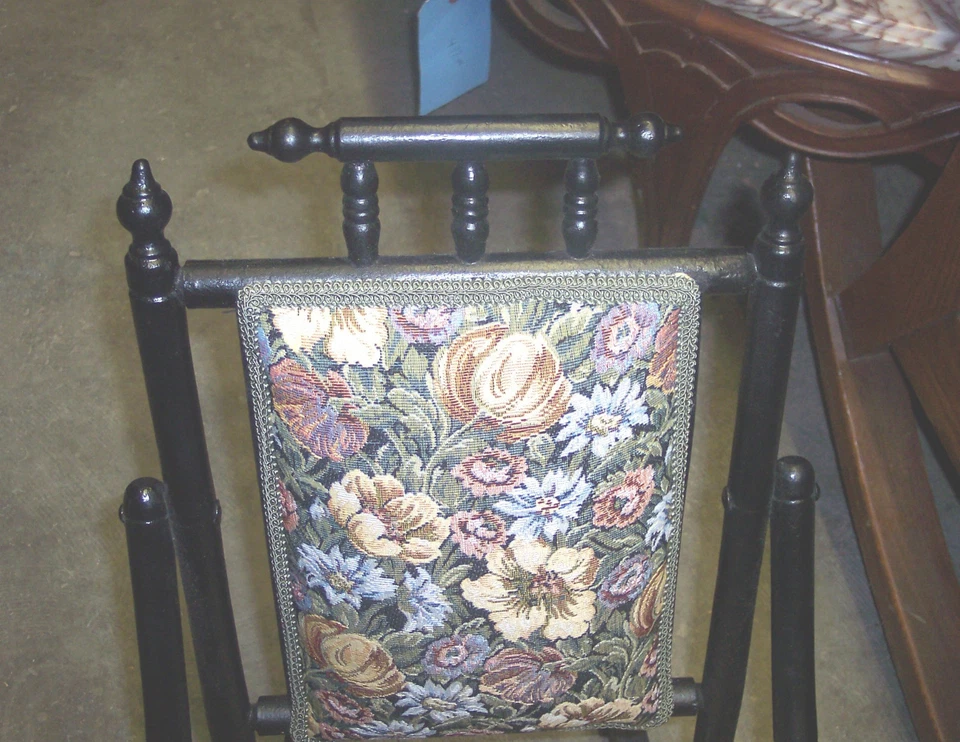 Balancín/mecedora victoriana infantil de arce (R55) Foto 3 de 3