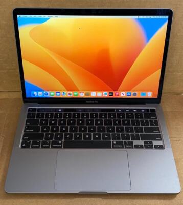 APPLE MacBook Pro 13'' 2022 M2 8GB RAM 256GB SSD SPACE GRAY LAPTOP- USED.