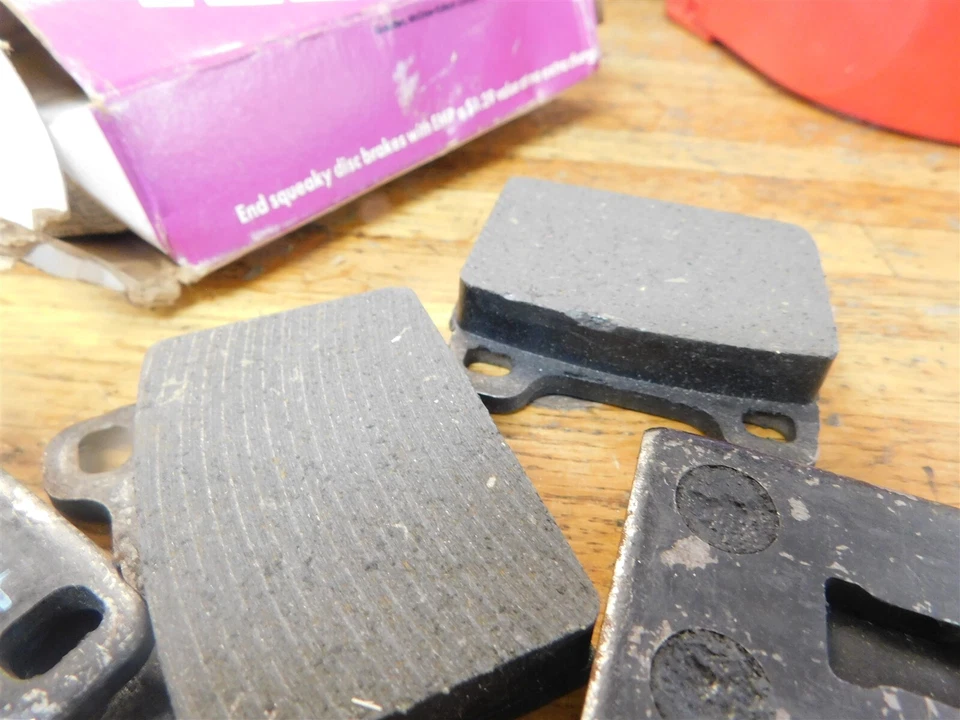 НОВЫЙ ИЗ СТАРЫХ ЗАПАСОВ КОМПЛЕКТ ТОРМОЗНЫХ КОЛОДОК ПОДХОДИТ ДЛЯ МОДЕЛЕЙ 1974 VOLKSWAGEN 412 AUDI FOX 7031-D96 - Изображение 3 из 4