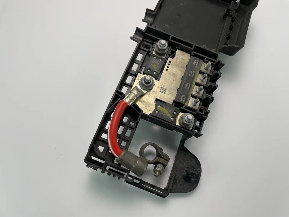 Chevrolet Cruze 2012-2015 conector de batería positivo bandeja cubierta OEM, 96889385 Foto 3 de 4