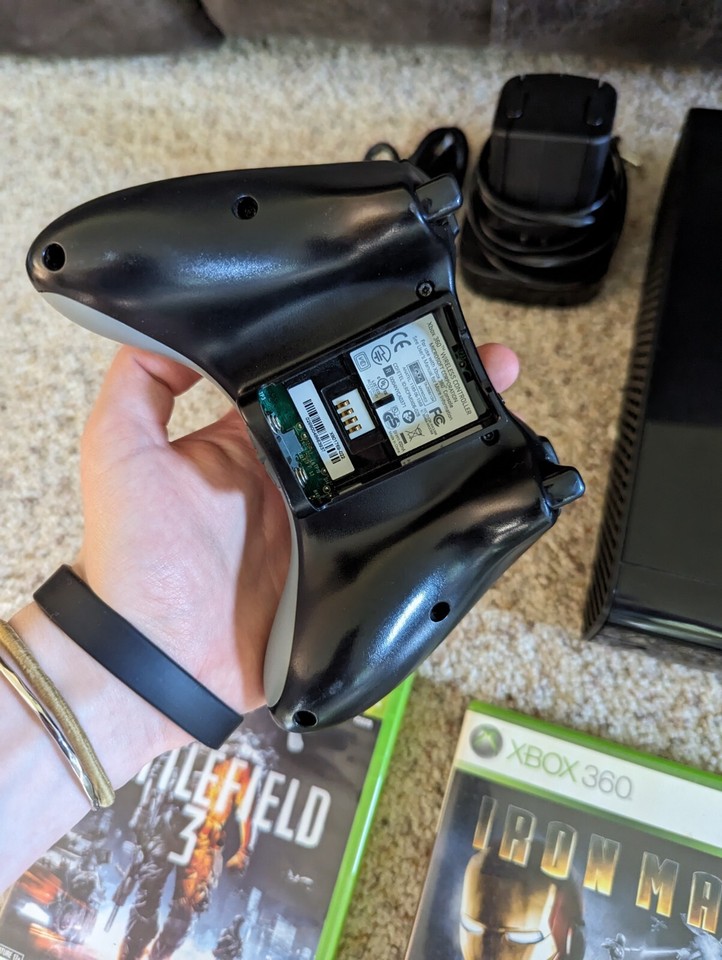 Microsoft Xbox 360 E 4GB Black Console 1538 With 8 games Controller