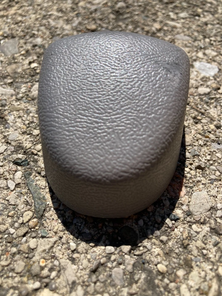 Крышка отделки ремня безопасности 92-96 Ford Bronco F150 F250 F350, водитель/пропуск, серый опал, изготовитель оборудования - Изображение 3 из 4