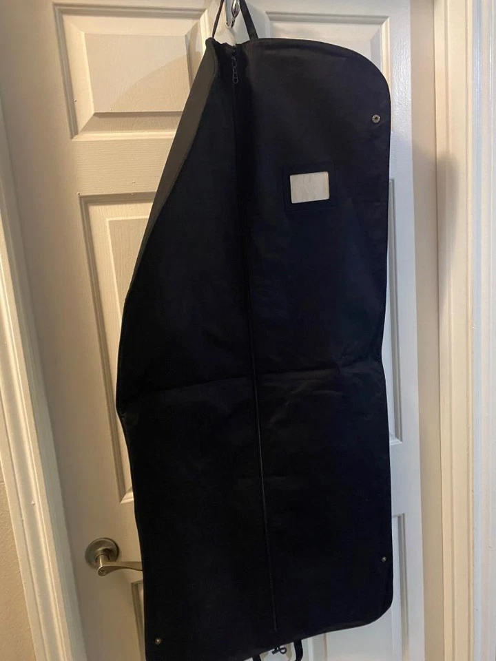 Bolsa de ropa de lona negra CHANEL ~ 23 1/2" X 50" Foto 2 de 2