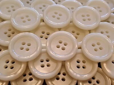 20 mm 32 L x 6 Elfenbein Perlglanz 4 Loch Rand Mantel Knöpfe & ein kostenloses Geschenk   