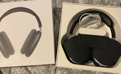 Apple AirPods Max Midnight Wireless Noise Cancelling Headphones with Case