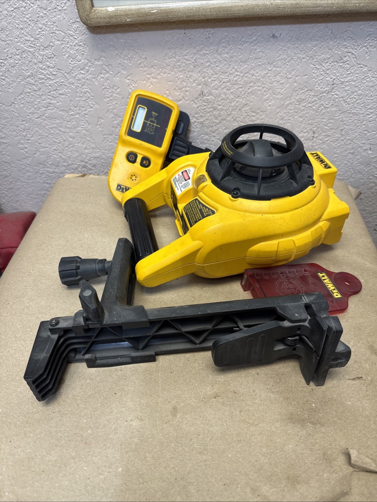 DEWALT DW074 ROTARY LASER