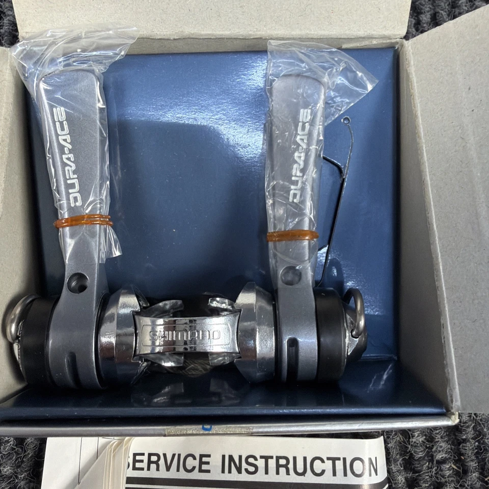 Nuevo en caja Cambios de tubo descendente Shimano Dura Ace SL-7401 índice de siete velocidades Foto 3 de 4