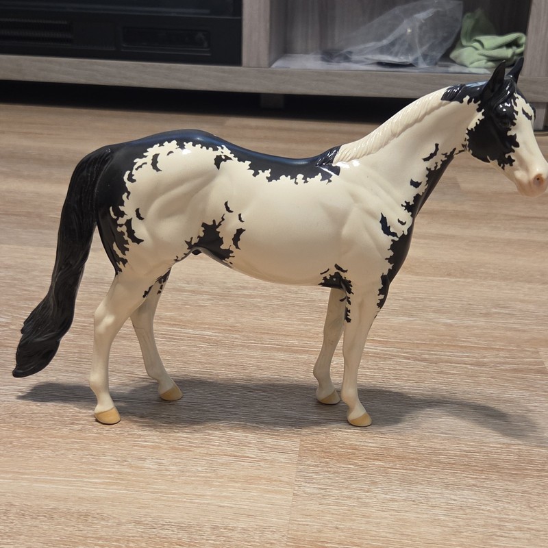 Peter Stone Black & White Pinto Model Horse Plastic Figurine