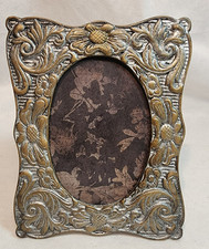 Ancien petit cadre en métal motif floral, support de table, fabricant inconnu
