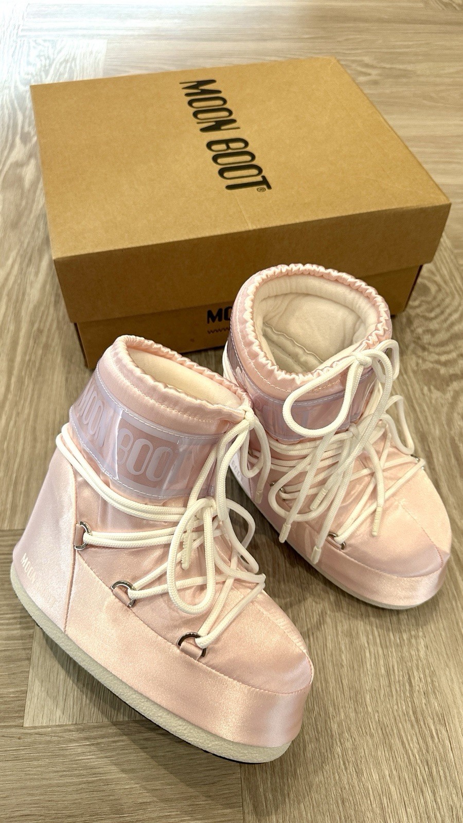 RRP £265 Moon boot icon Low Rose Pearly boots size UK 6-7.5 / 39-41 BNWT in Box