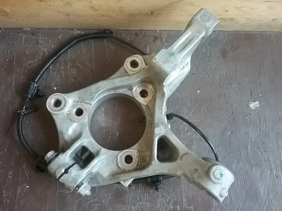 2011-2015 Chevy Cruze Right Front Knuckle Spindle 13319481 (1.8L V4 Automatic) - Image 2 of 4