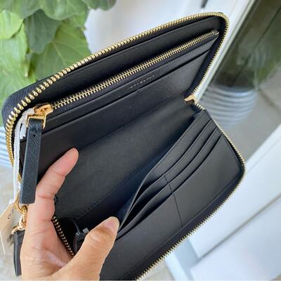 Tory Burch Emerson Wristlet Zip Continental Wallet In Black