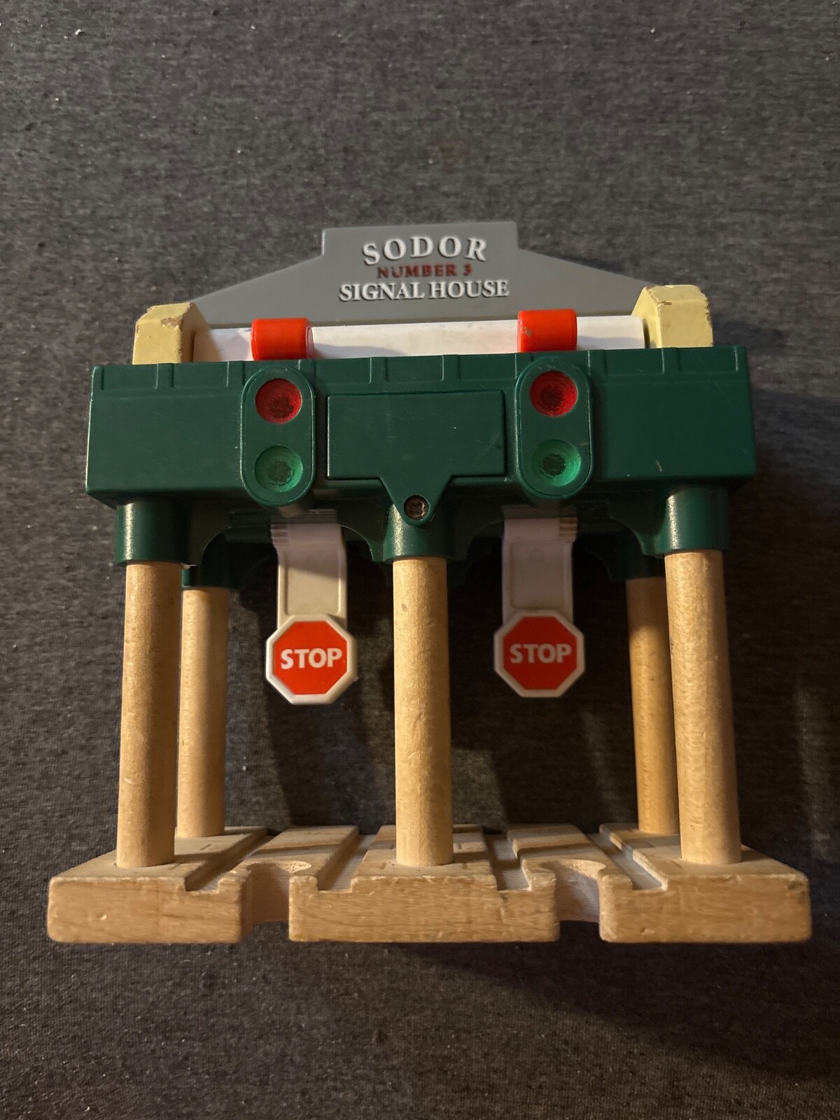 Thomas & Friends Wooden Railway Sodor Signal House Train Set #3  
