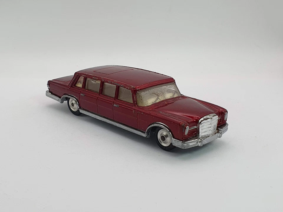 Mercedes Benz 600 Pullman Corgi Toys 1/48 Rosso - Immagine 4 di 4