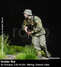 RADO MINIATURES RDM35004 WWII UNDER FIRE W-SS SCHUTZE 1944-1945