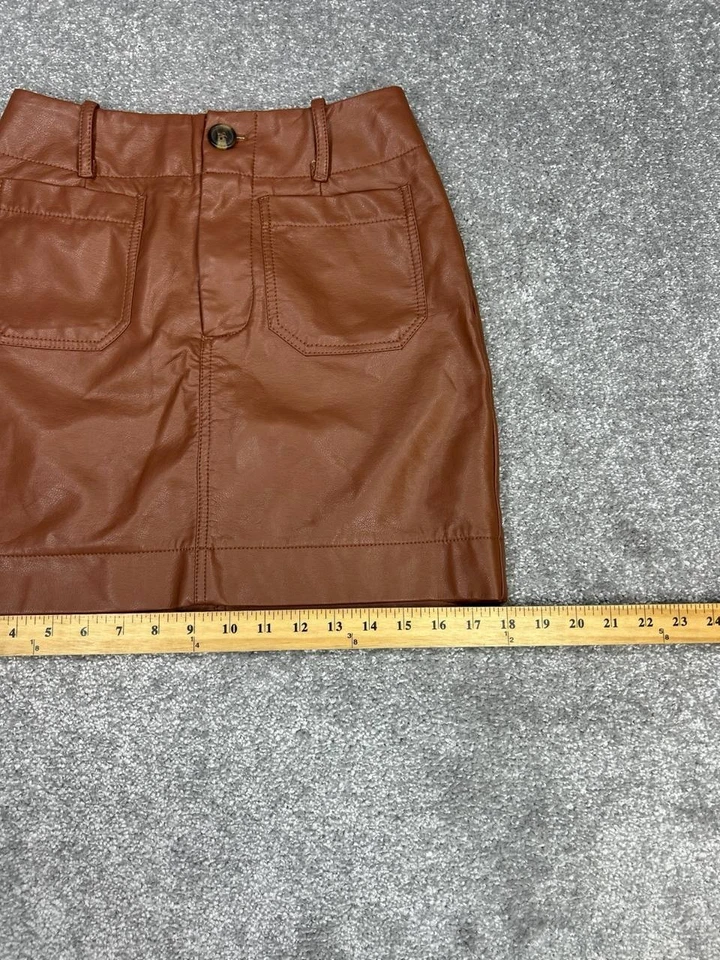 Minifalda informal de cuero vegano Maeve By Anthropologie para mujer XXS marrón línea A Foto 4 de 4