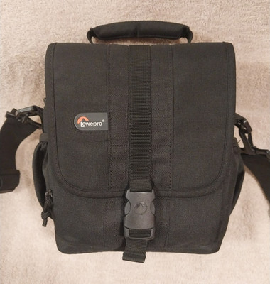 Lowepro Adventura 140 Black Camera Bag