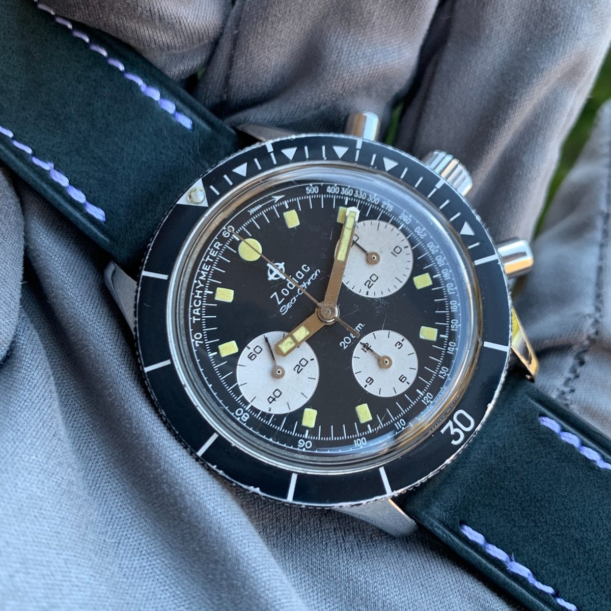 Vintage Zodiac Sea-Chron Reverse Panda 39mm Chronograph Wristwatch